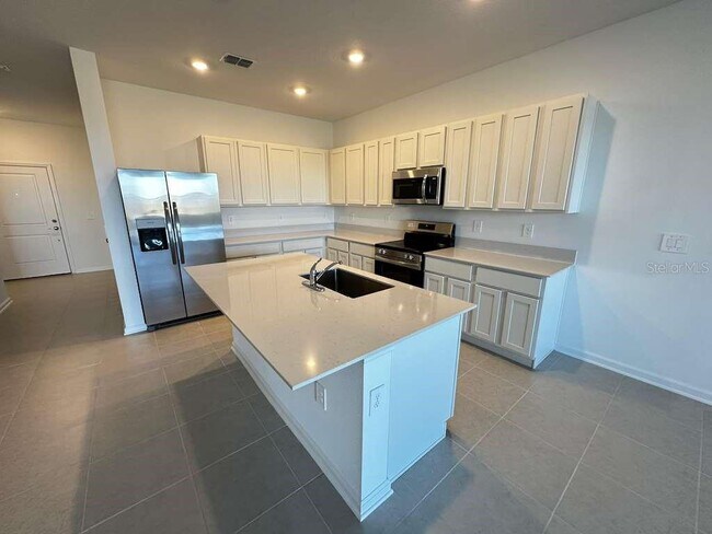 2427 Bevel Ln in Davenport, FL - Building Photo - Building Photo