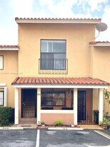 2740 W 62nd St in Hialeah, FL - Building Photo