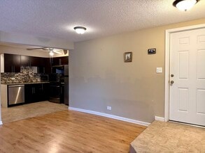 12 Echo Ct in Vernon Hills, IL - Building Photo - Building Photo