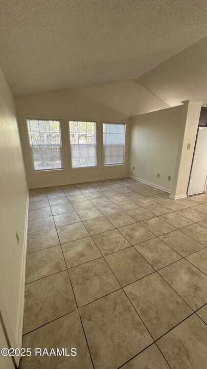 807 Fox Run Ave in Lafayette, LA - Building Photo