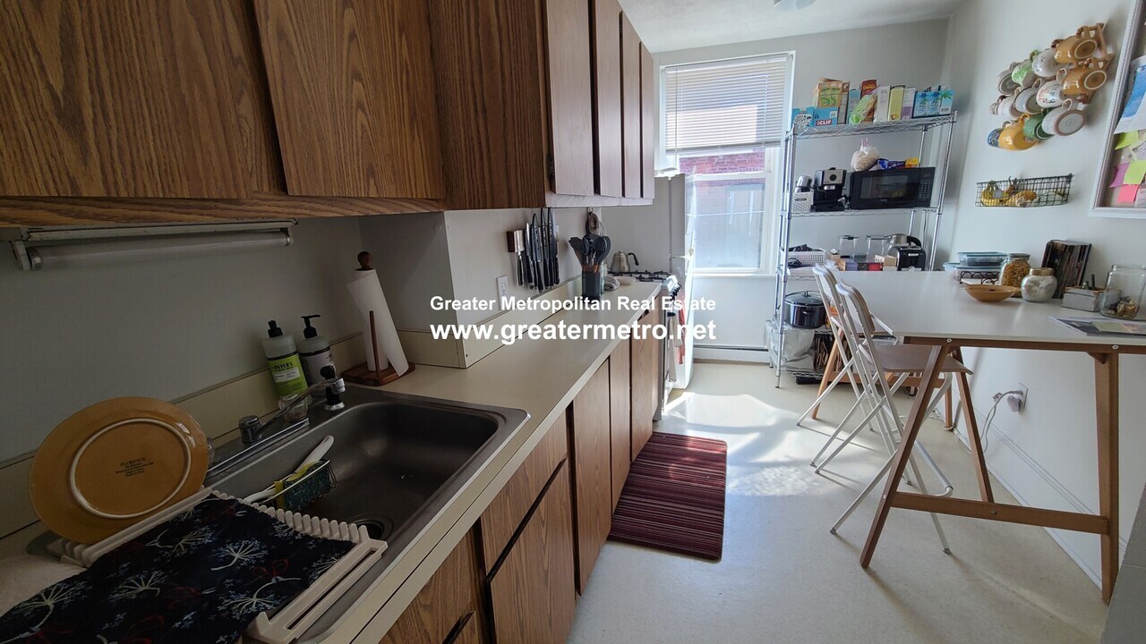 207 Salem St, Unit 4 in Boston, MA - Building Photo