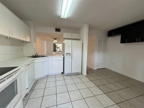 7844 SW 102nd Ln in Miami, FL - Foto de edificio - Building Photo