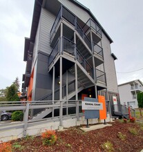 Kendal Court Apartments in Bellingham, WA - Building Photo - Building Photo