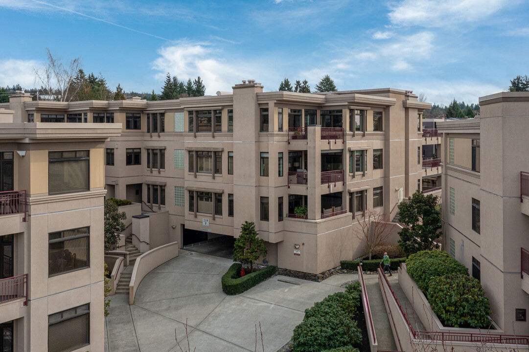 Shumway Condominiums in Kirkland, WA - Building Photo