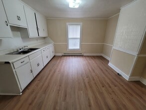 614 Everett Ln in High Point, NC - Building Photo - Building Photo