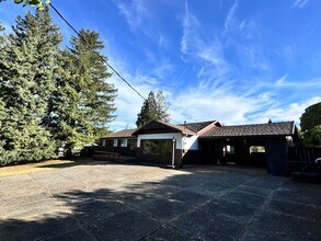 145 Squire Ln in Auburn, CA - Building Photo - Building Photo