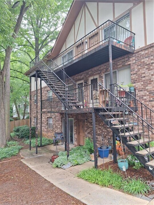1231 Church St in Decatur, GA - Building Photo