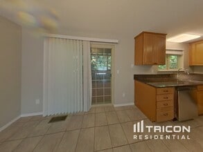 7712 183rd Ave E in Bonney Lake, WA - Building Photo - Building Photo