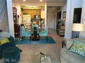 2320 Sea Shell Rd in Virginia Beach, VA - Foto de edificio - Building Photo