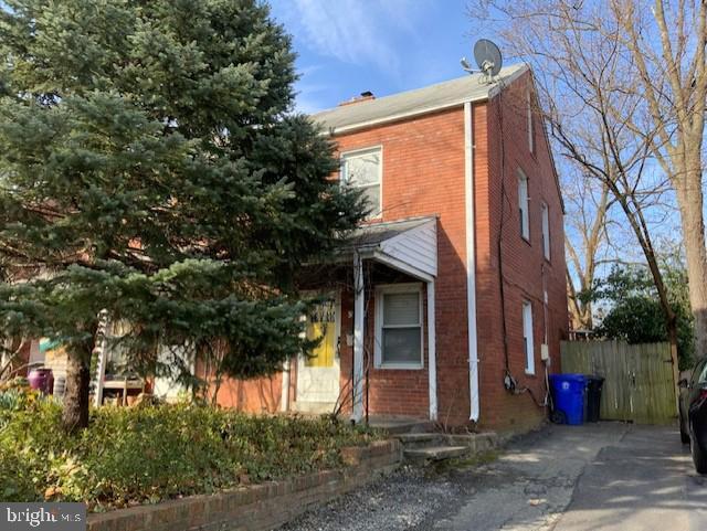 property at 300 S Veitch St