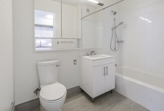 33 Bond St in Brooklyn, NY - Building Photo - Building Photo