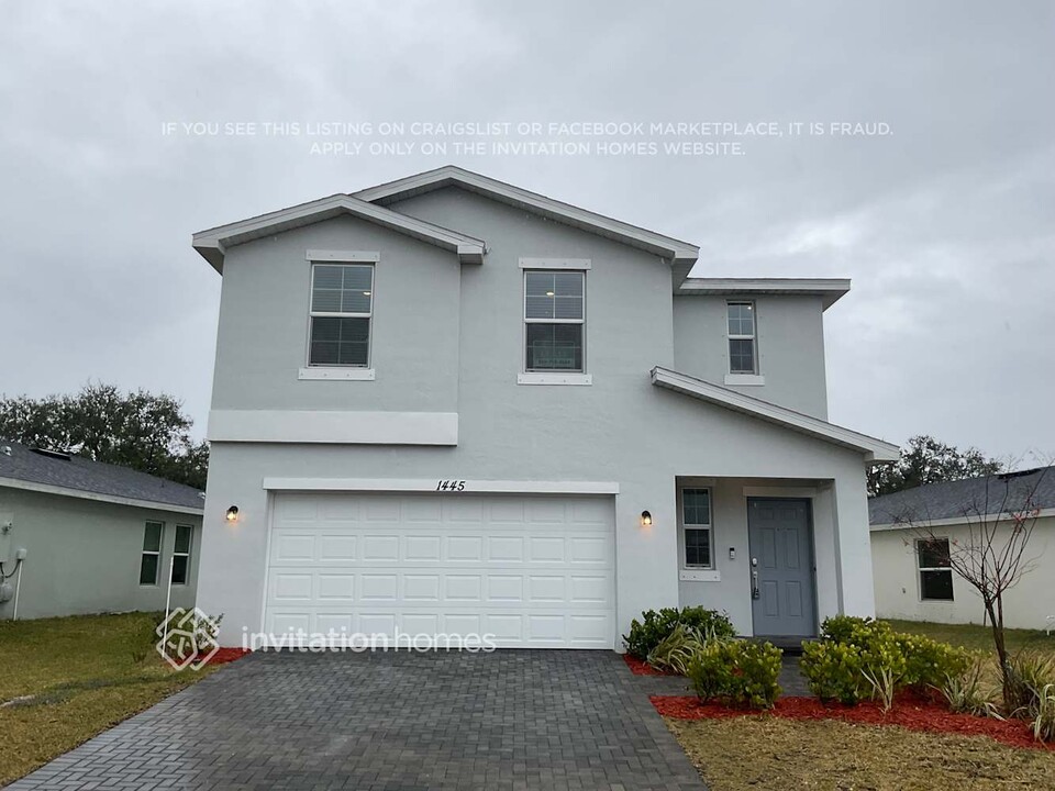 1445 Diablo Cir SW in Melbourne, FL - Building Photo