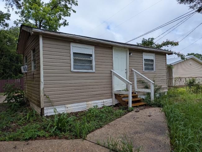 property at 7485 Old Shell Rd