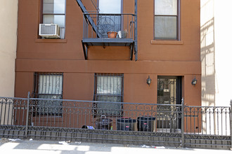 382 Court St in Brooklyn, NY - Building Photo - Building Photo