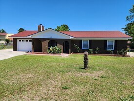2408 Crabtree Ct in Fayetteville, NC - Building Photo