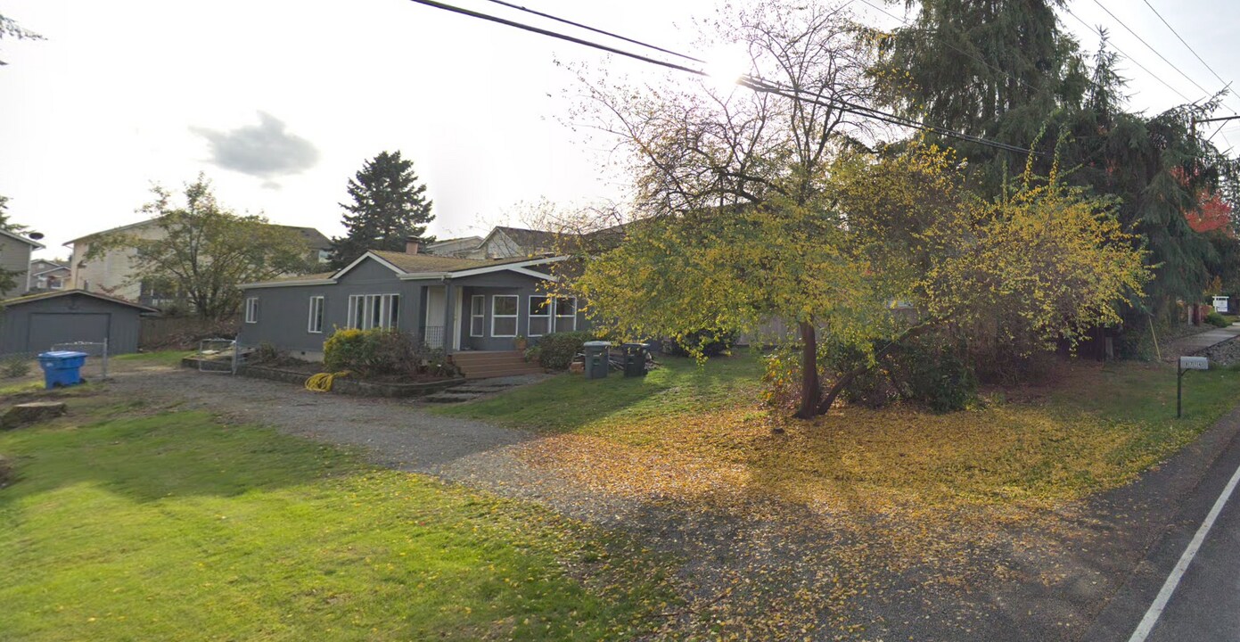 8714 152nd St E in Puyallup, WA - Building Photo