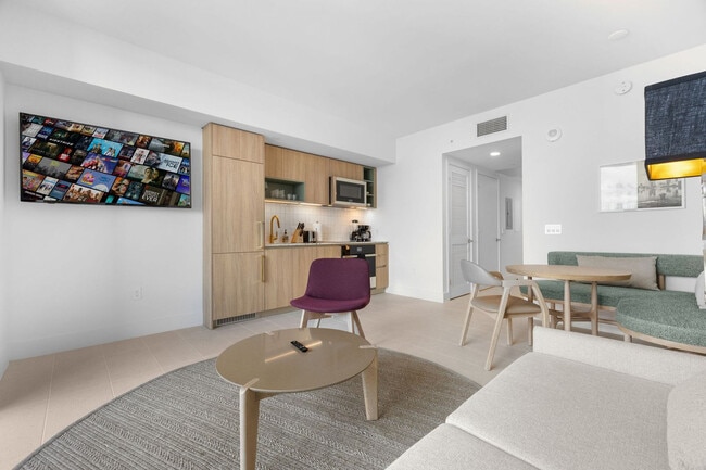 159 NE 6th St in Miami, FL - Foto de edificio - Building Photo