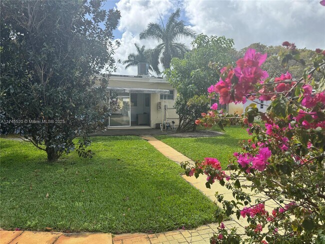 1639 Fletcher St-Unit -C in Hollywood, FL - Building Photo - Building Photo