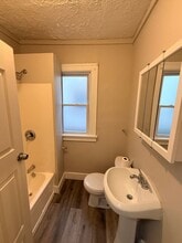 3645 E 146th St in Cleveland, OH - Building Photo - Building Photo