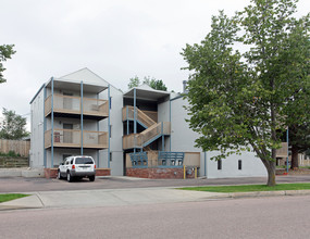 Willow Ridge in Colorado Springs, CO - Building Photo - Building Photo