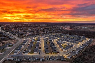 Creek 27 in San Angelo, TX - Foto de edificio - Building Photo