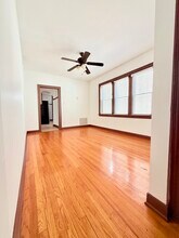 7336 S Artesian Ave in Chicago, IL - Building Photo - Building Photo