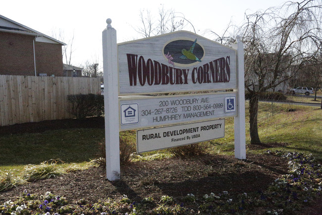 Woodbury Corners in Martinsburg, WV - Building Photo - Building Photo