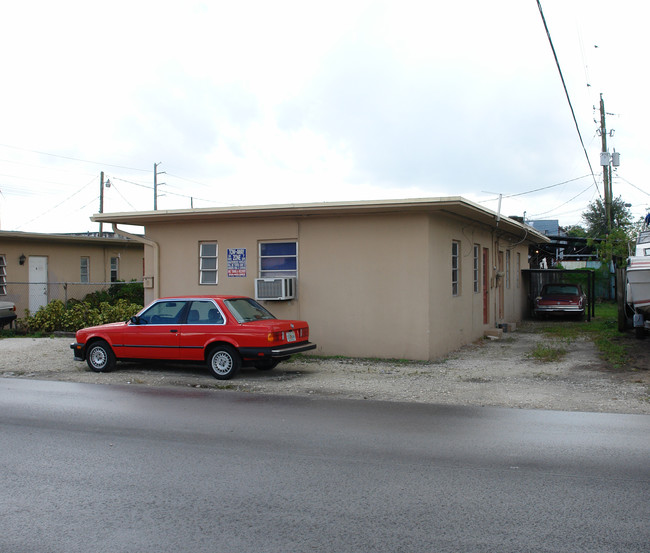 6006-6010 SW 39th St in Miramar, FL - Building Photo - Building Photo