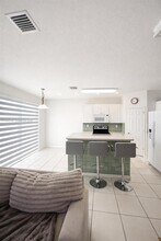 5724 NW 112th Pl in Doral, FL - Building Photo - Building Photo