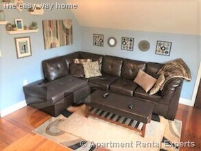 28 Mt Vernon St, Unit 3 in Somerville, MA - Building Photo - Building Photo