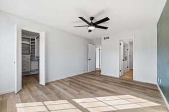 15221 Berry Trail in Dallas, TX - Foto de edificio - Building Photo