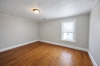 47 Davis St in Fall River, MA - Building Photo - Building Photo