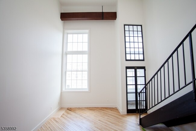71 N Main St in Lambertville, NJ - Building Photo - Building Photo
