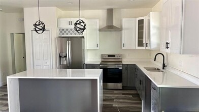 914 Edgedale Cir in Brandon, FL - Building Photo - Building Photo