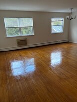 925 Huntingdon Pike, Unit 212 in Huntingdon Valley, PA - Building Photo