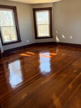 25 Elm St, Unit 2 in North Brookfield, MA - Foto de edificio - Building Photo