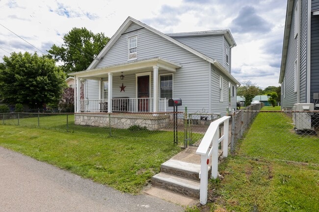 property at 1019 Boulder St