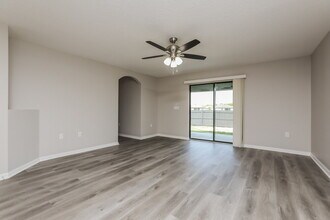 2353 Bexley Dr in Tavares, FL - Building Photo - Building Photo