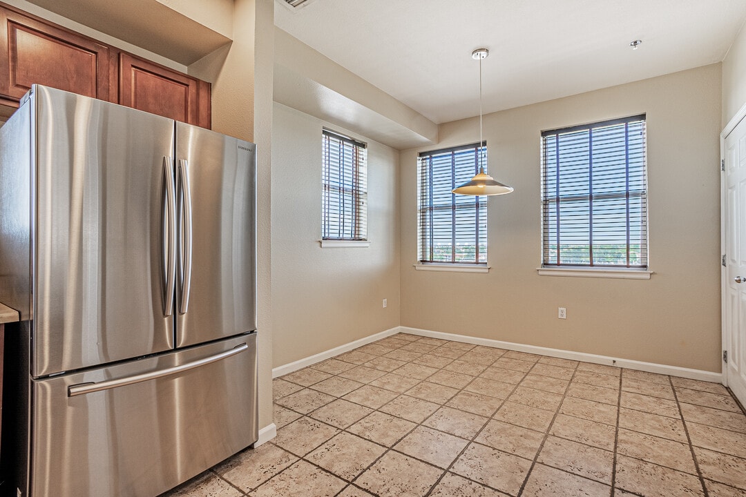 14950 E Center Ave in Aurora, CO - Building Photo