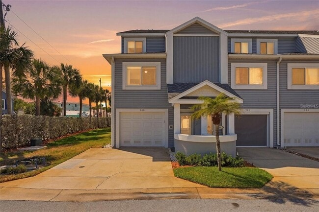 property at 900 Harbour House Dr