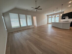 5207 Maple Wood Dr in Manvel, TX - Building Photo - Building Photo
