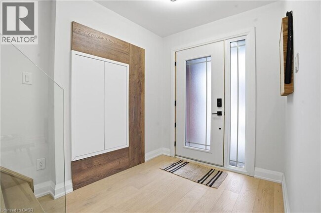 108 Greenshire Dr in Hamilton, ON - Building Photo - Building Photo