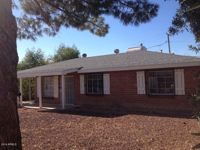 property at 3848 N 21st Ave