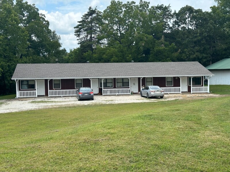 2052 Co Rd 702 in Berryville, AR - Building Photo