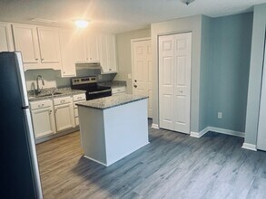 8326 Walden Rd in Jacksonville, FL - Building Photo - Building Photo