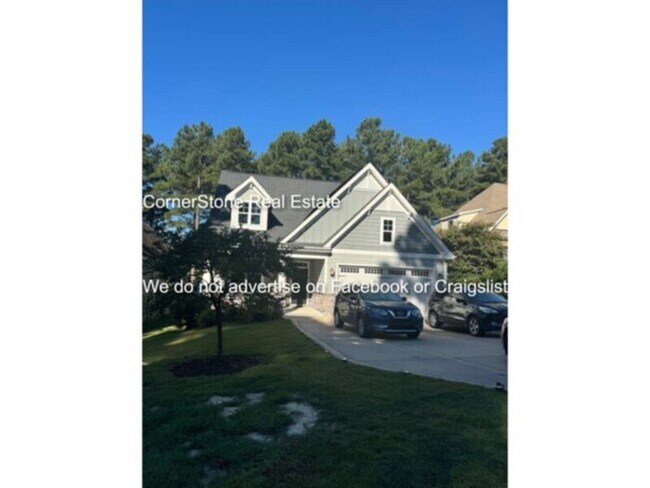 547 Micahs Way N in Spring Lake, NC - Building Photo - Building Photo