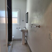 2684 73rd Ave in Oakland, CA - Foto de edificio - Building Photo