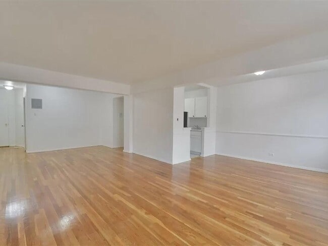 property at 2420 Morris Ave