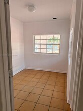 409 NW 33rd St in Miami, FL - Building Photo - Building Photo