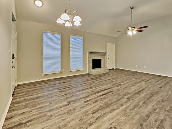 2408 Baretta Dr in Mesquite, TX - Foto de edificio - Building Photo